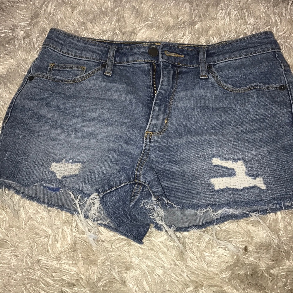 Short jean shorts !!!